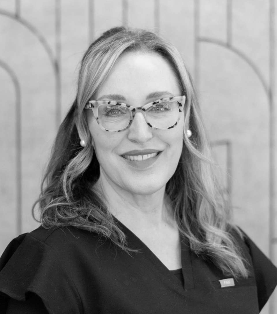 Saasha: Clinical Aesthetician